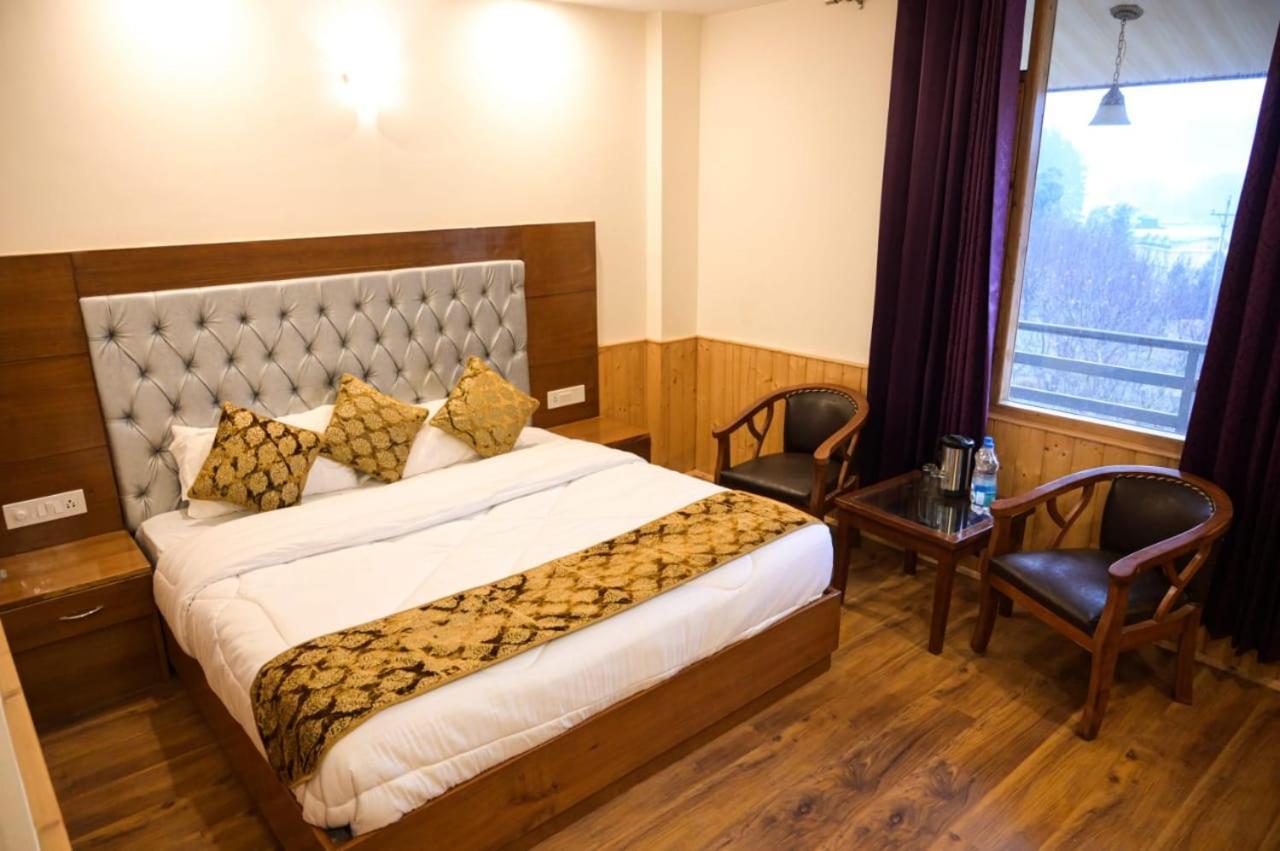 Hotel Lotus Rohtang View Manali (Himachal Pradesh)